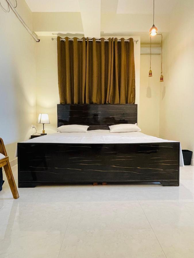 Apartament Upre Waranasi Zewnętrze zdjęcie