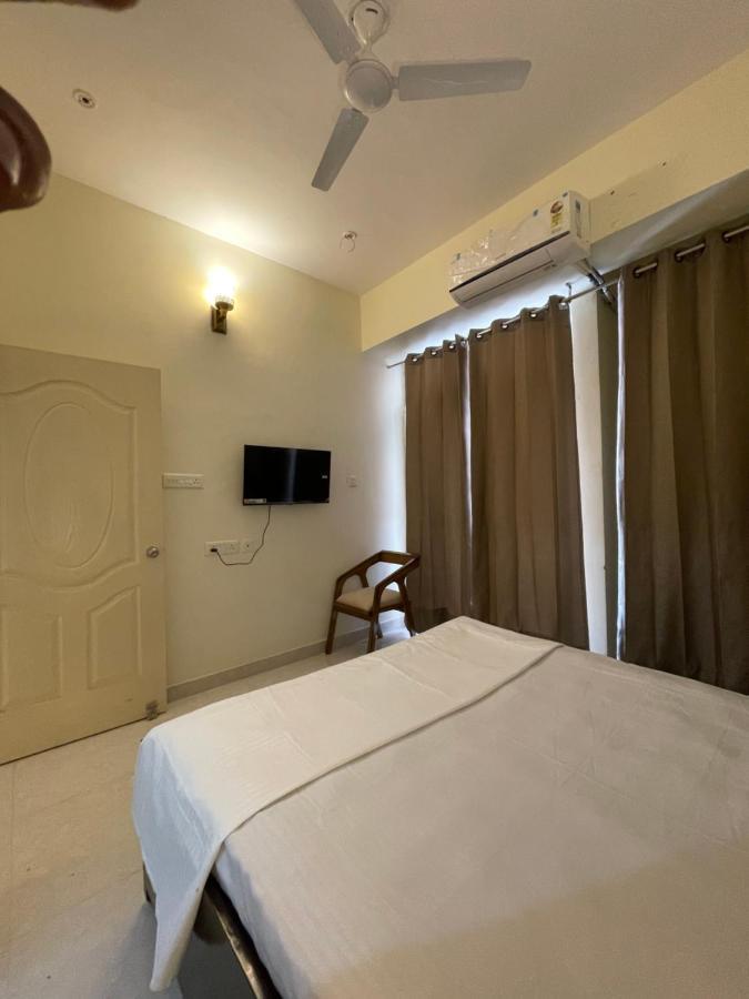 Apartament Upre Waranasi Zewnętrze zdjęcie